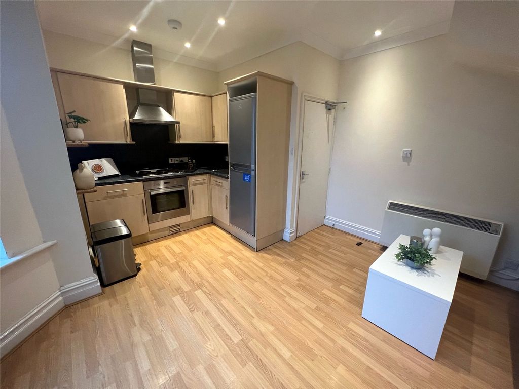Property photo 2 of 10 Picture No. 21