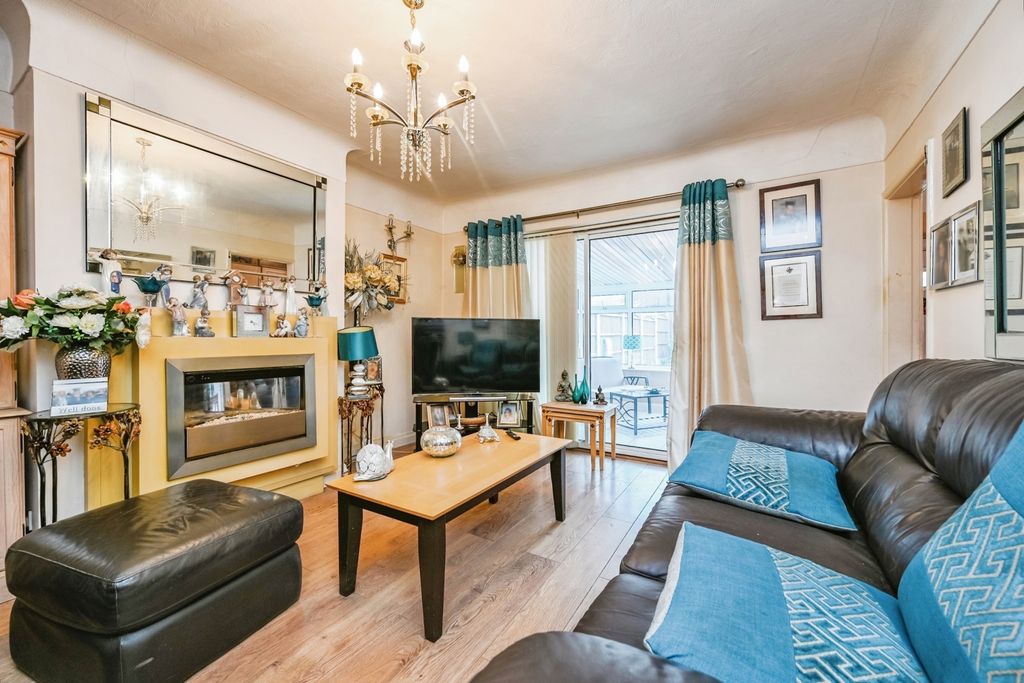 Property photo 2 of 14 Pbox-Img.Jpg