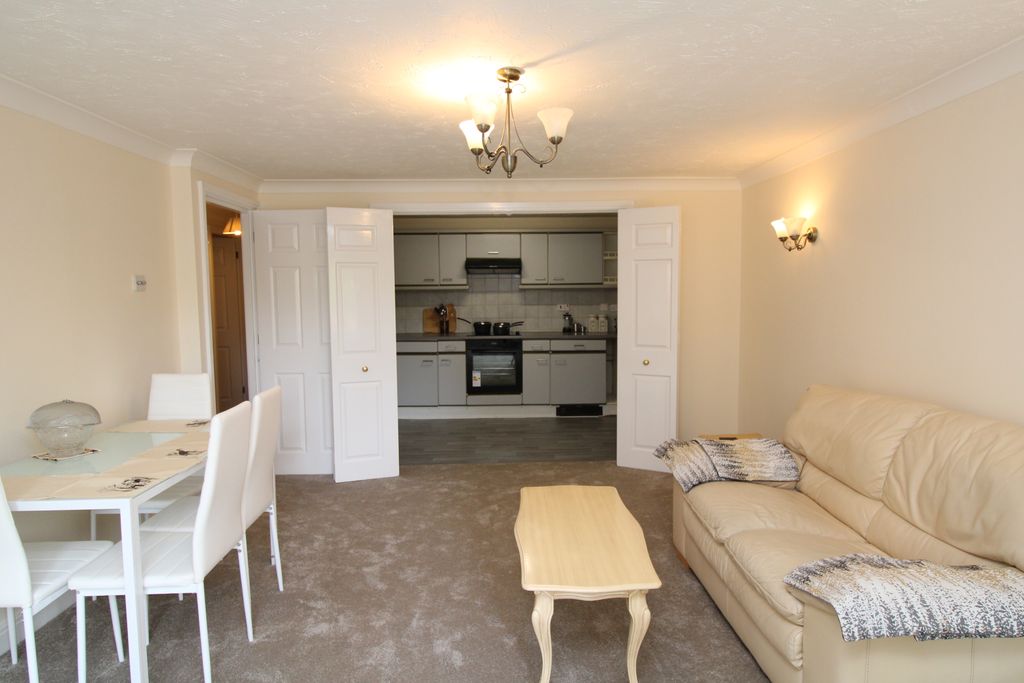 Property photo 3 of 9