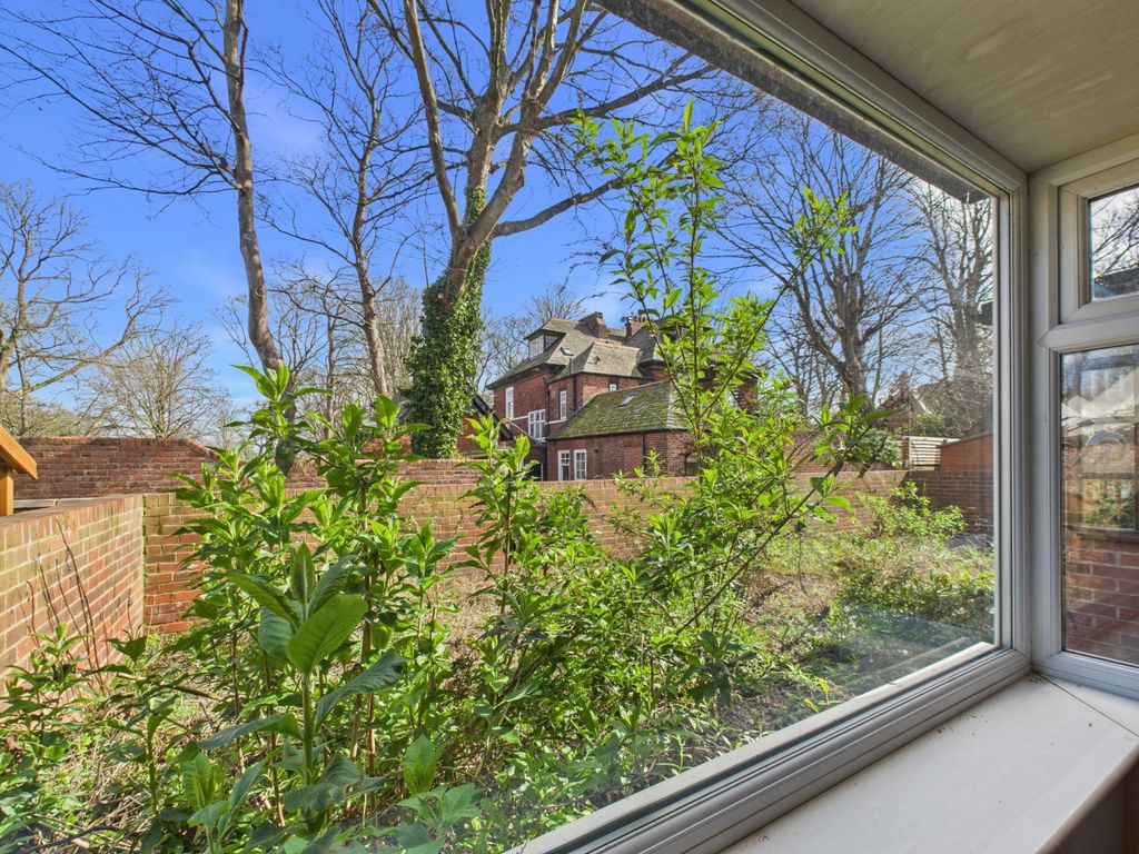 Property photo 2 of 11 Cam02195G0-Pr0097-Still013