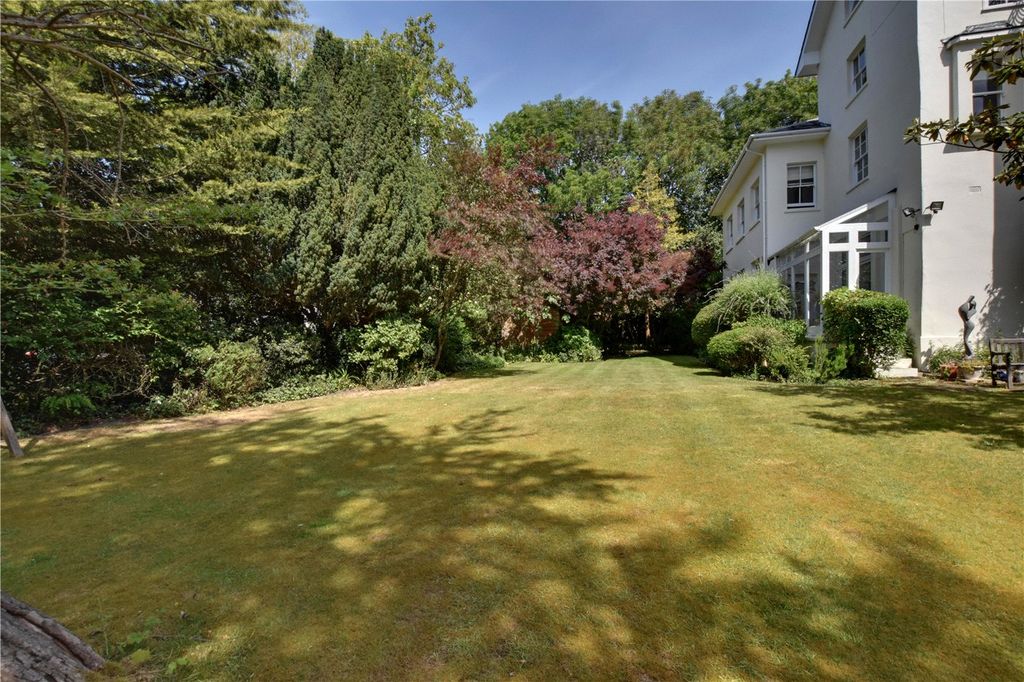 Property photo 2 of 16 Picture No. 31