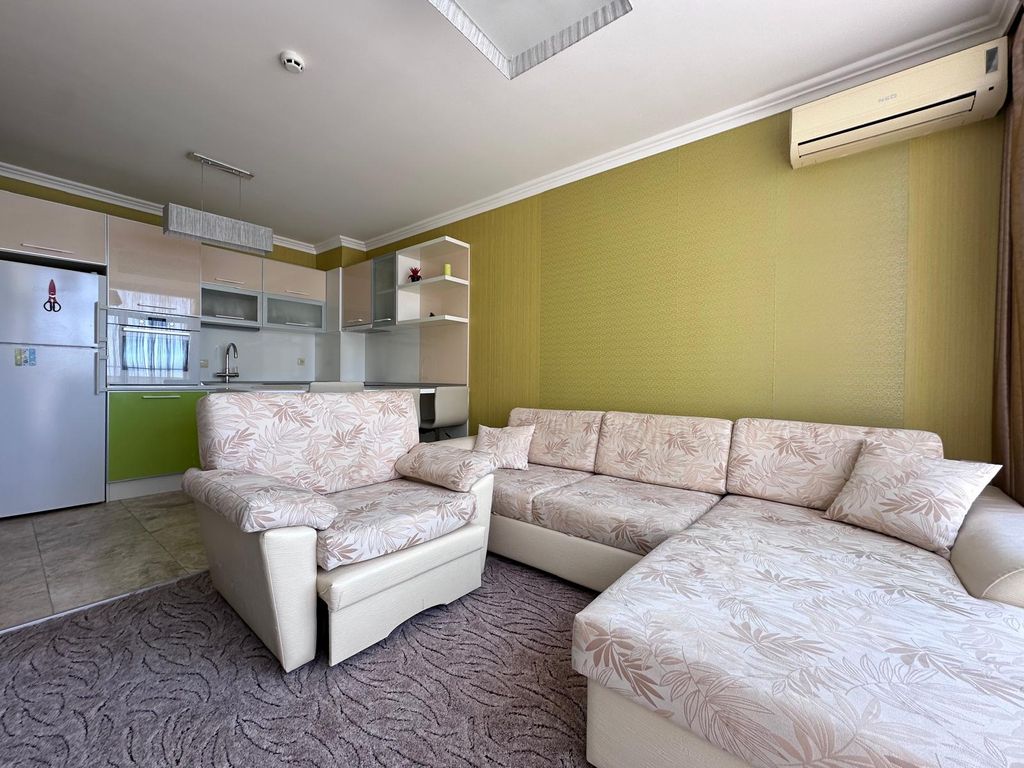 Property photo 3 of 21