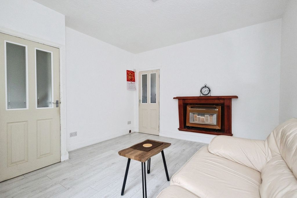 Property photo 2 of 16 Photo