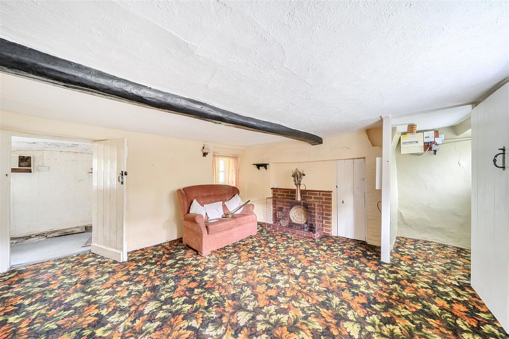 Property photo 3 of 19 1479133-11-6A3977E7E8059.Jpg