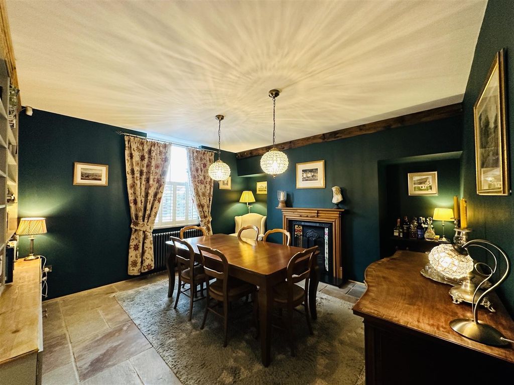 Property photo 3 of 33 Dining Room