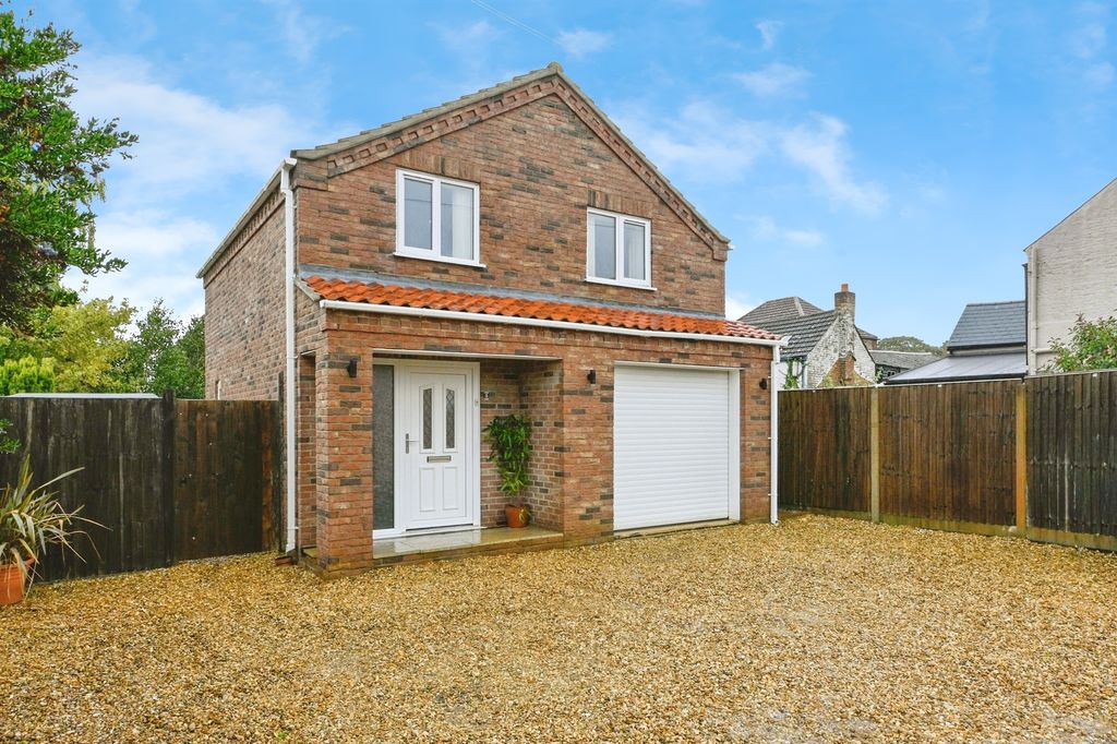 Property photo 1 of 18