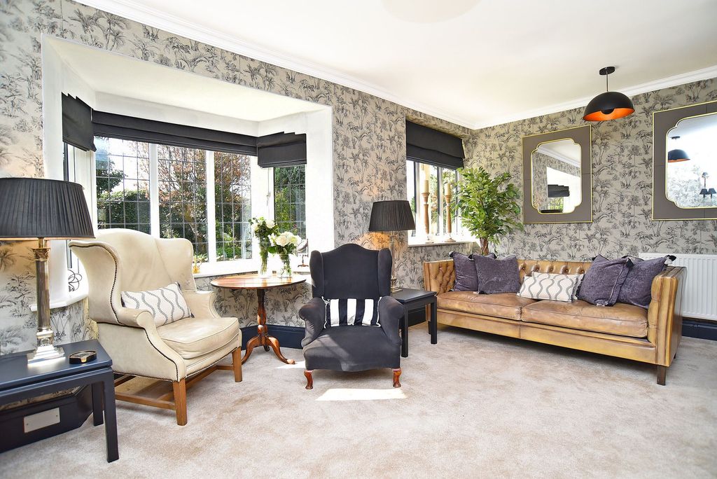 Property photo 3 of 21