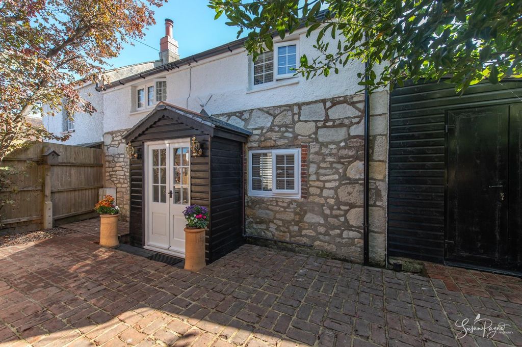 Property photo 1 of 30 Welcome To Blows Cottage