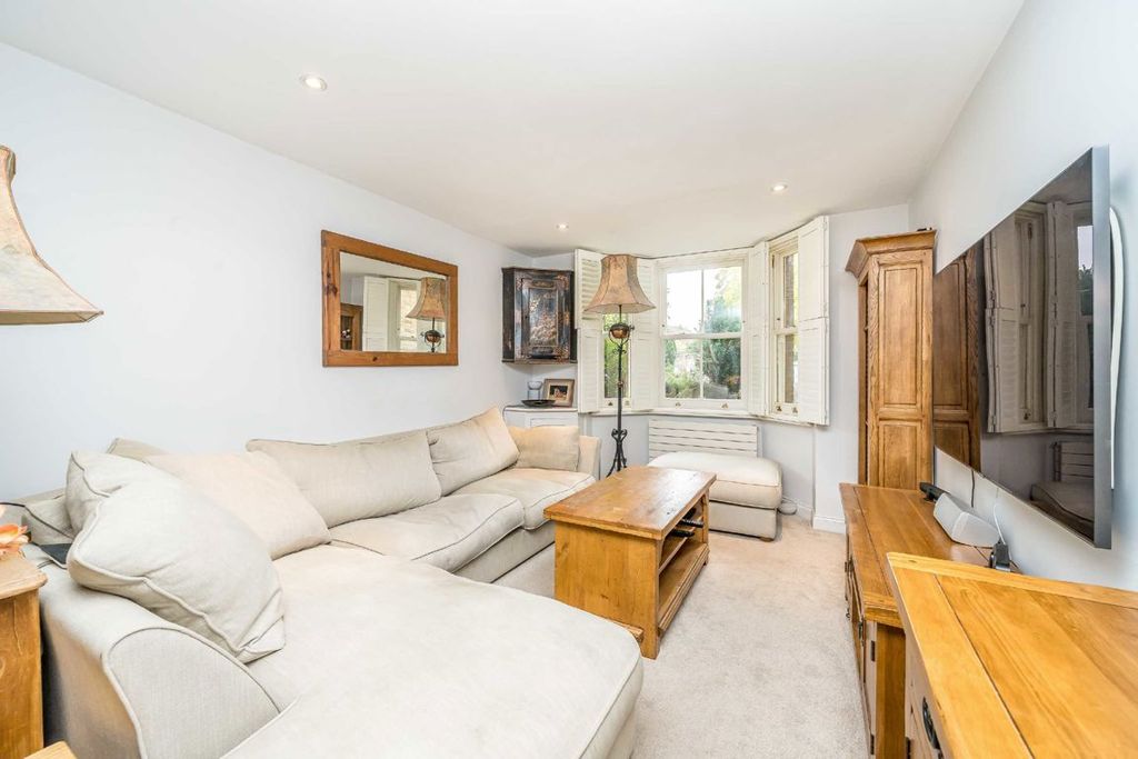 Property photo 3 of 7