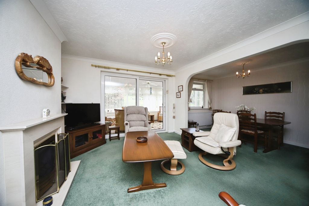 Property photo 3 of 19