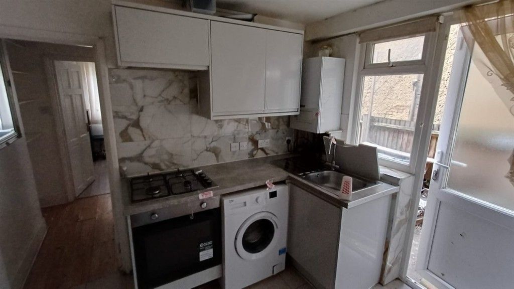 Property photo 3 of 7