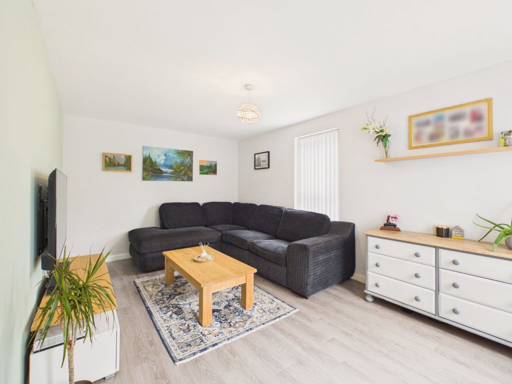 Property photo 3 of 22 5292997