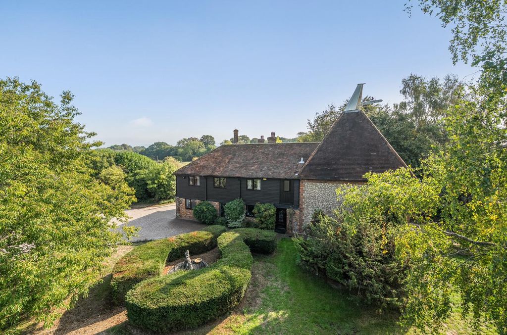 Property photo 1 of 32 The Oast House  (1)E.Jpg