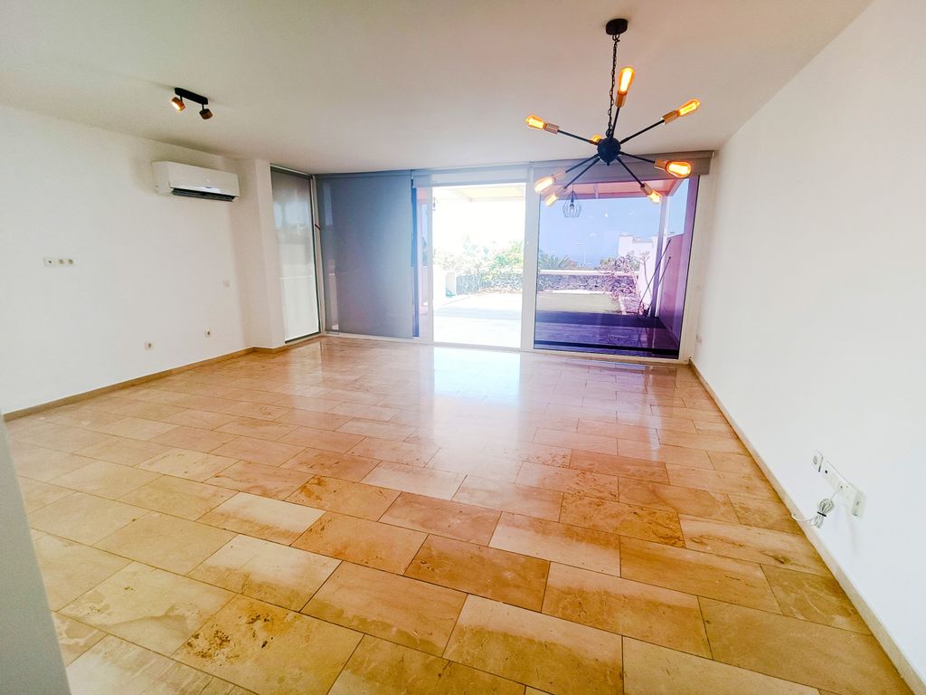 Property photo 3 of 21