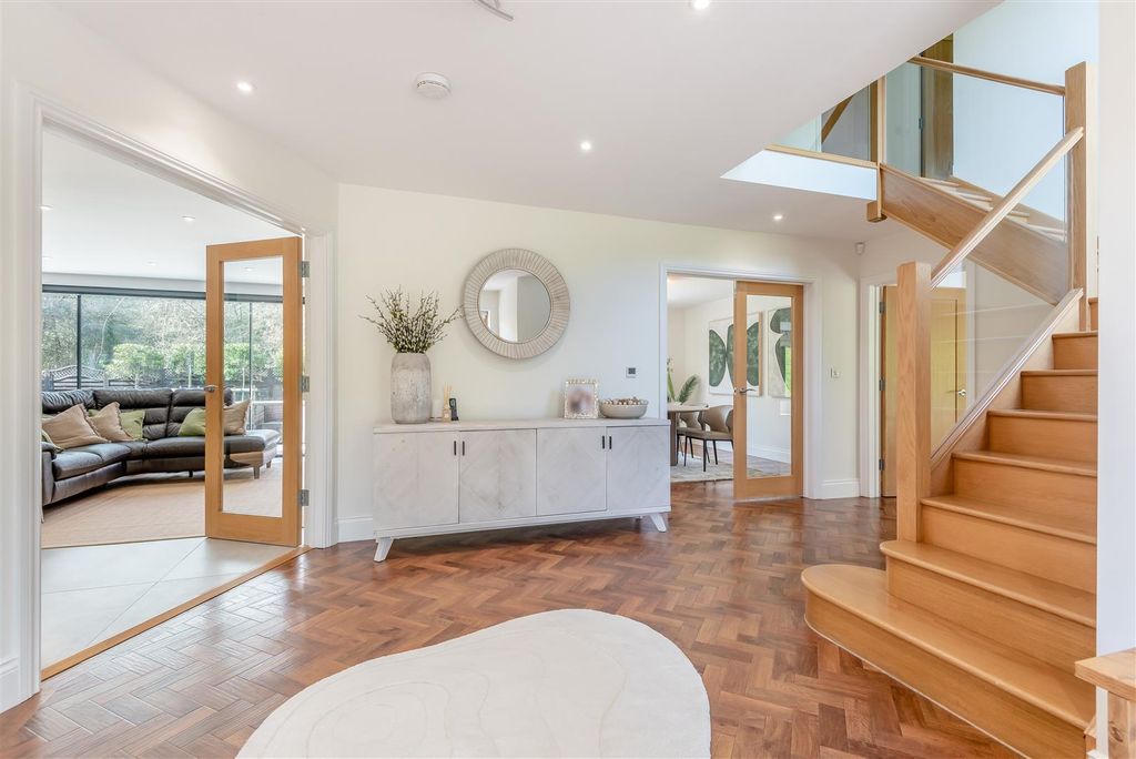 Property photo 3 of 56 8679002-Interior14.Jpg