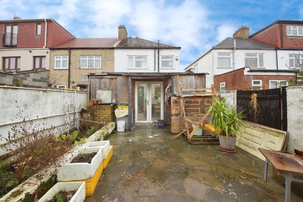 Property photo 1 of 18