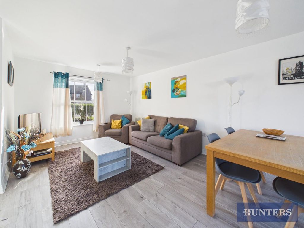 Property photo 3 of 14 Living Area