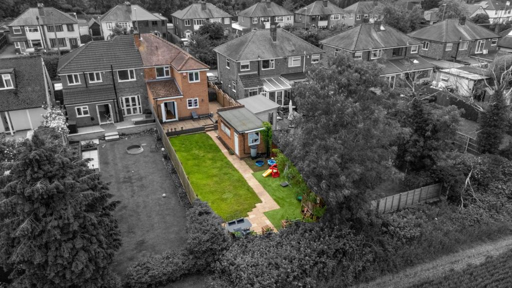 Property photo 2 of 35