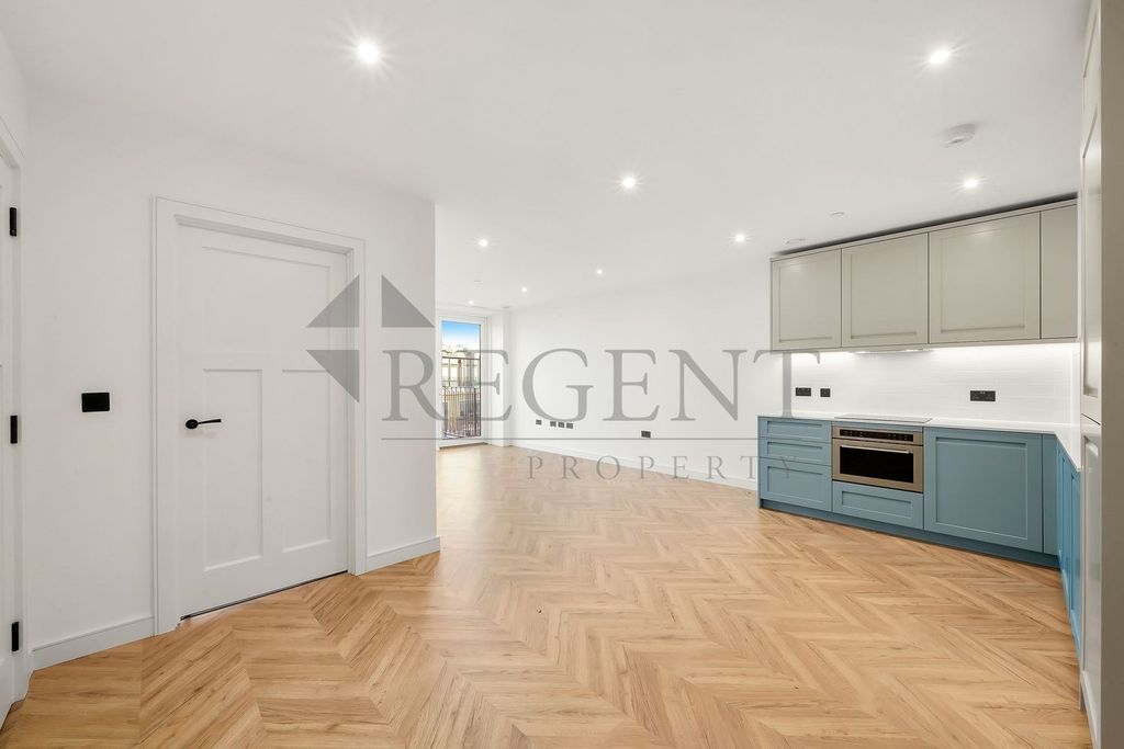 Property photo 1 of 11 Open Plan