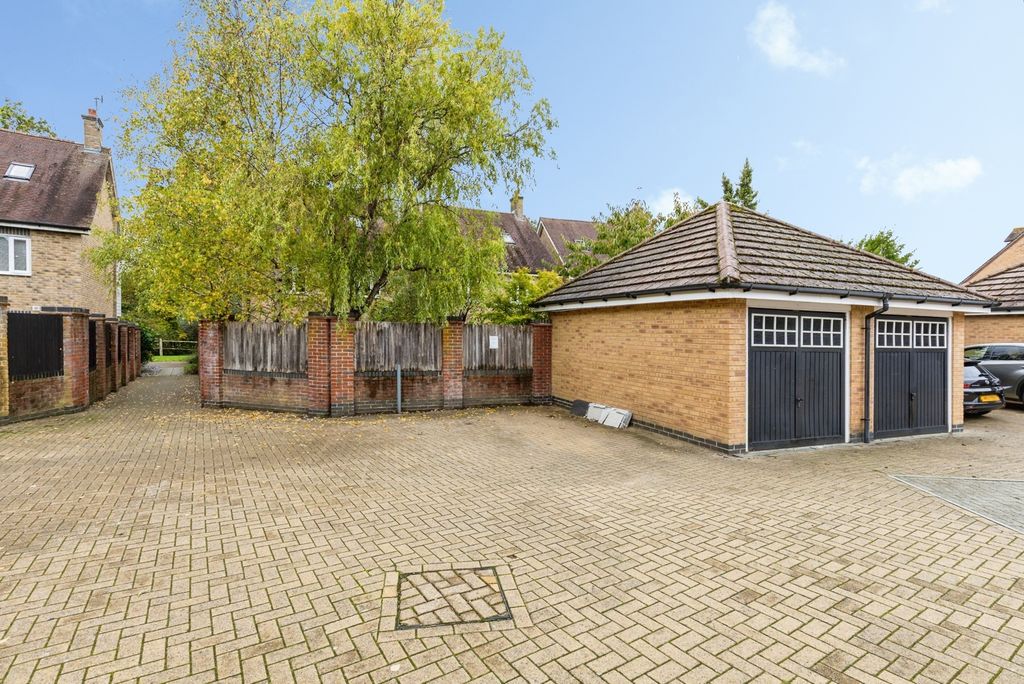 Property photo 3 of 28 Pbox-Img.Jpg