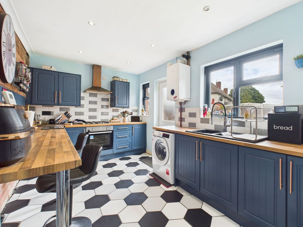Property photo 3 of 16 Breakfast Kitchen