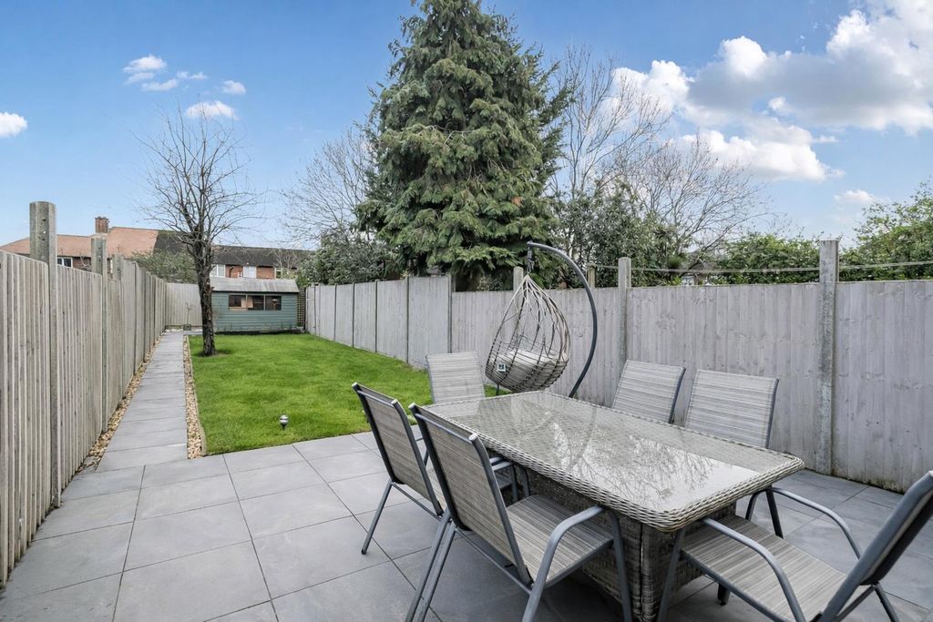 Property photo 3 of 14