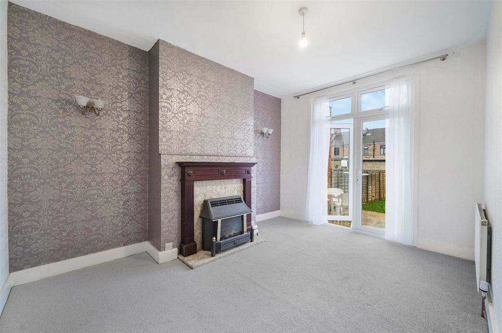 Property photo 2 of 15 15 Waverley Avenue - Yeqzsilgfdgm8Bnbygsg.Jpg