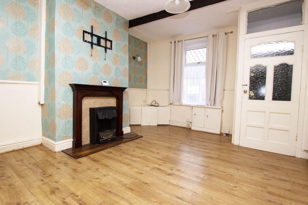 Property photo 2 of 7