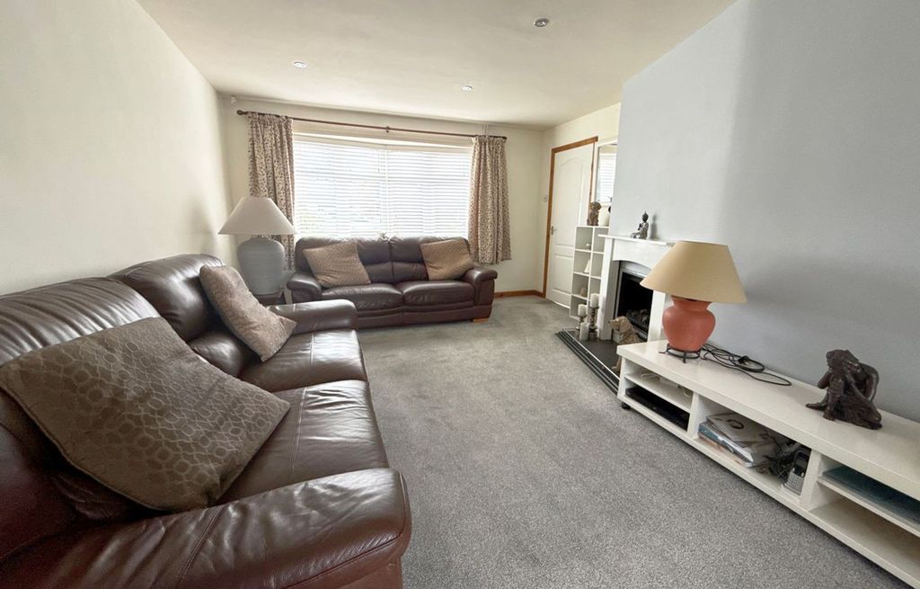 Property photo 3 of 22