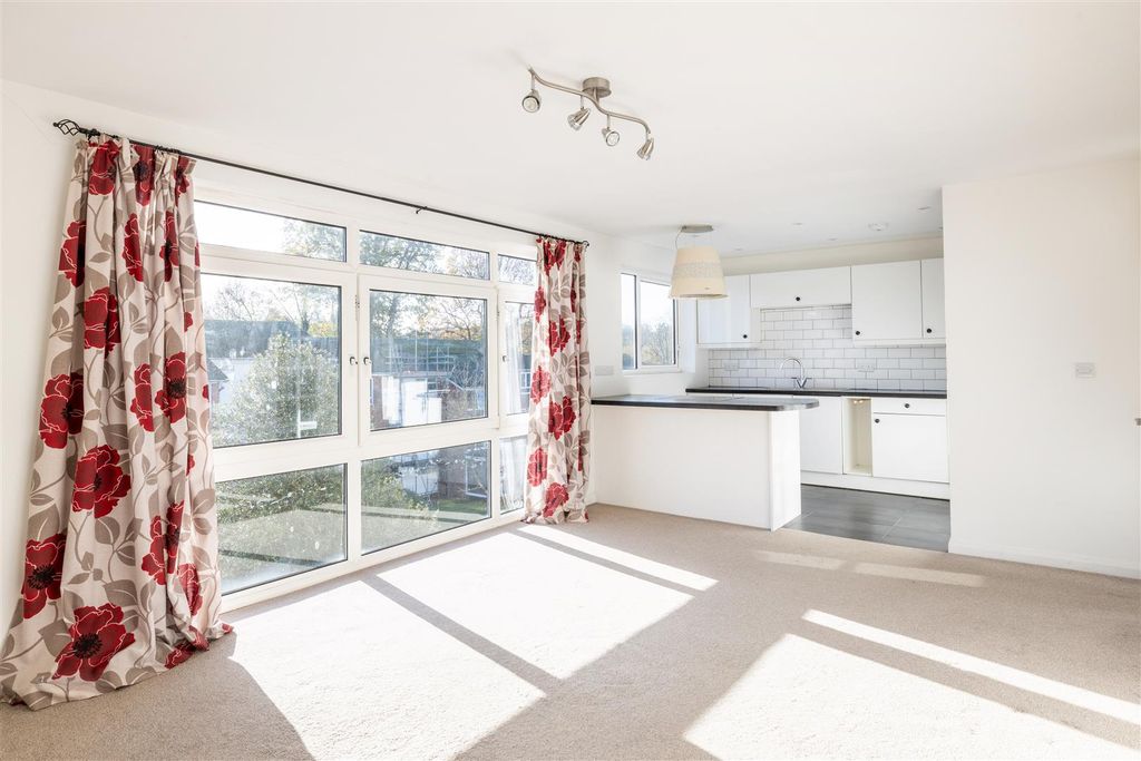 Additional image 5 of 3 bed flat for saleKipling Court, Haywards Heath RH16