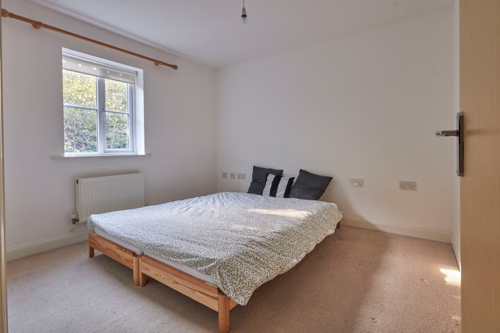 Property photo 3 of 8 Bedroom 1