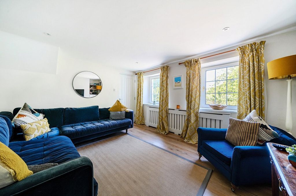 Property photo 2 of 12 Sitting Room