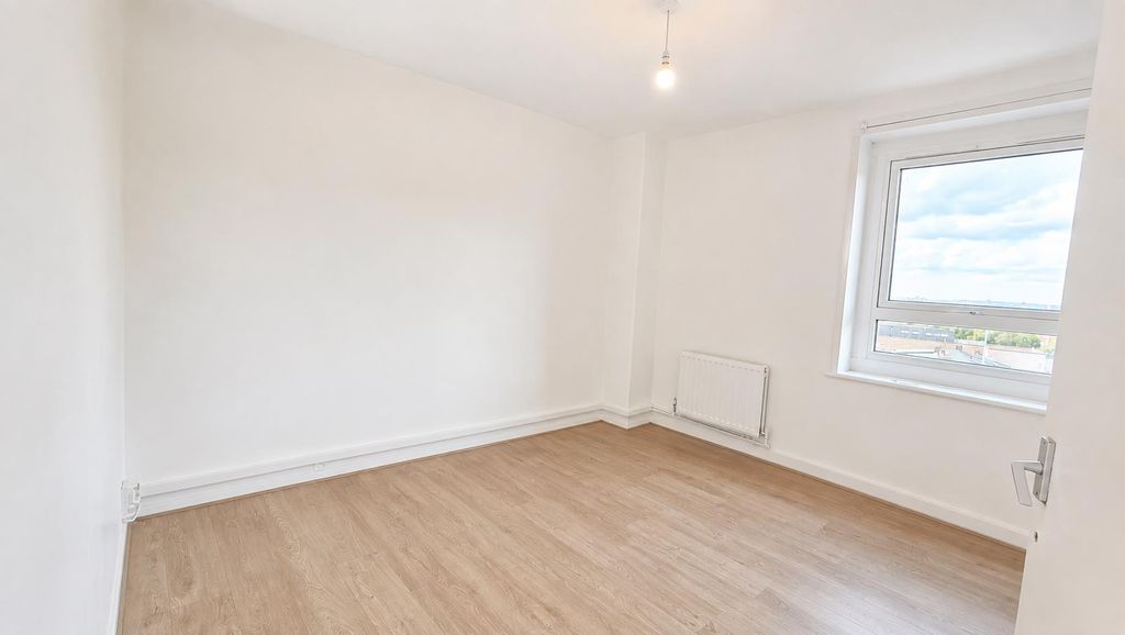 Property photo 3 of 7 Image
