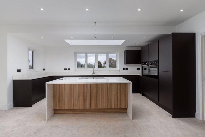 Property photo 3 of 24 Photo 4