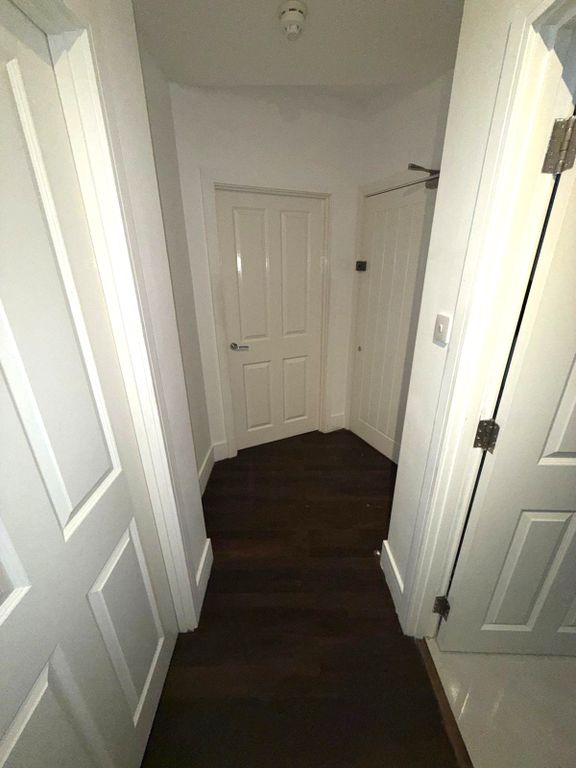 Property photo 2 of 11 Photo 6