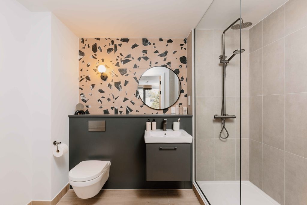 Property photo 3 of 11