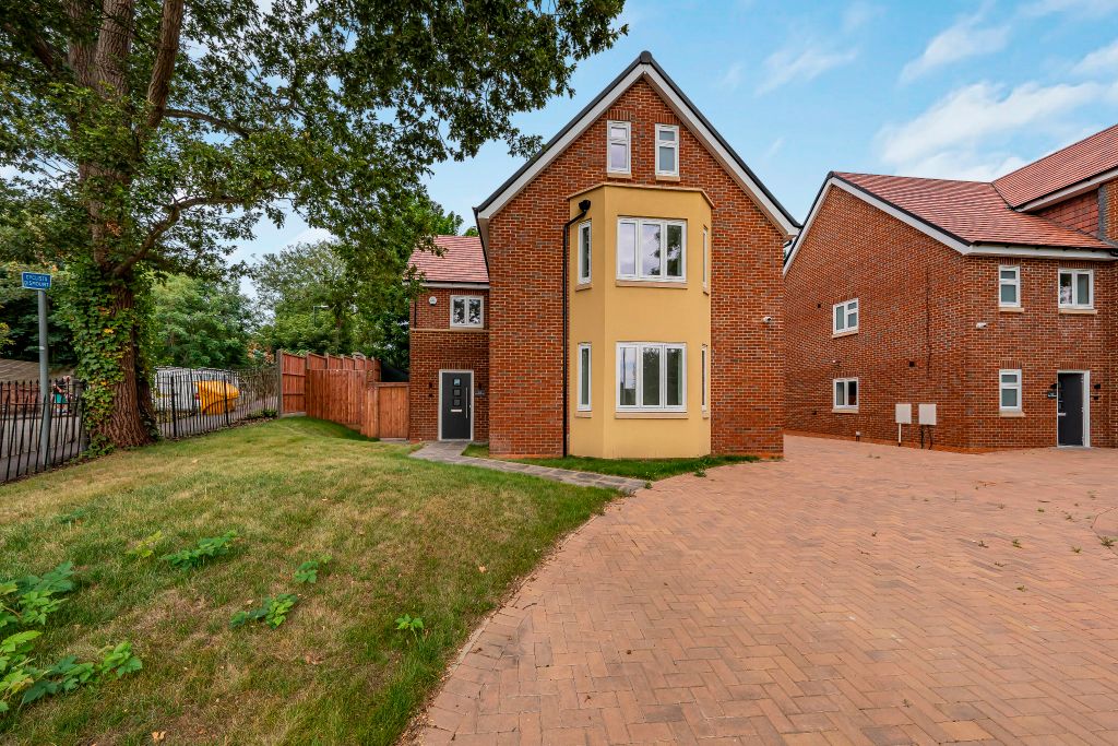 Property photo 1 of 16
