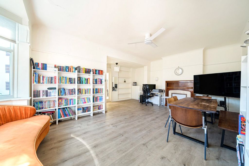 Property photo 3 of 12 Living Room