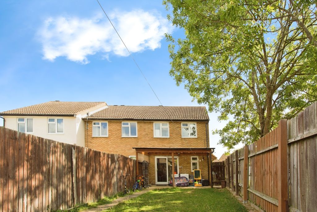 Property photo 3 of 17 Photo