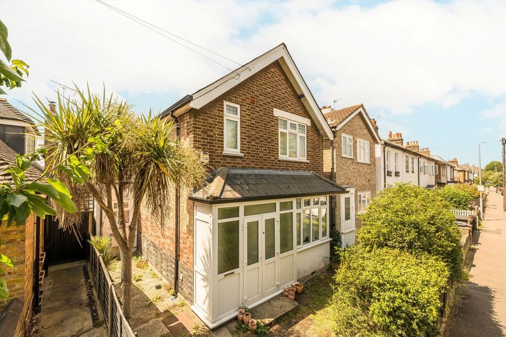 Property photo 1 of 7