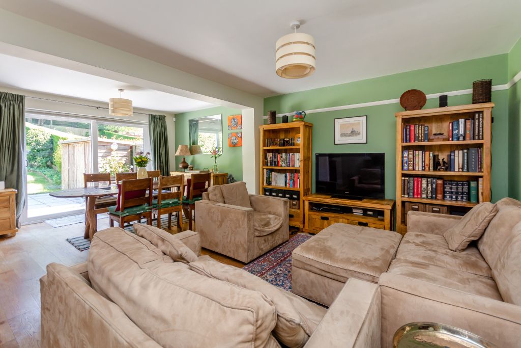 Property photo 3 of 12
