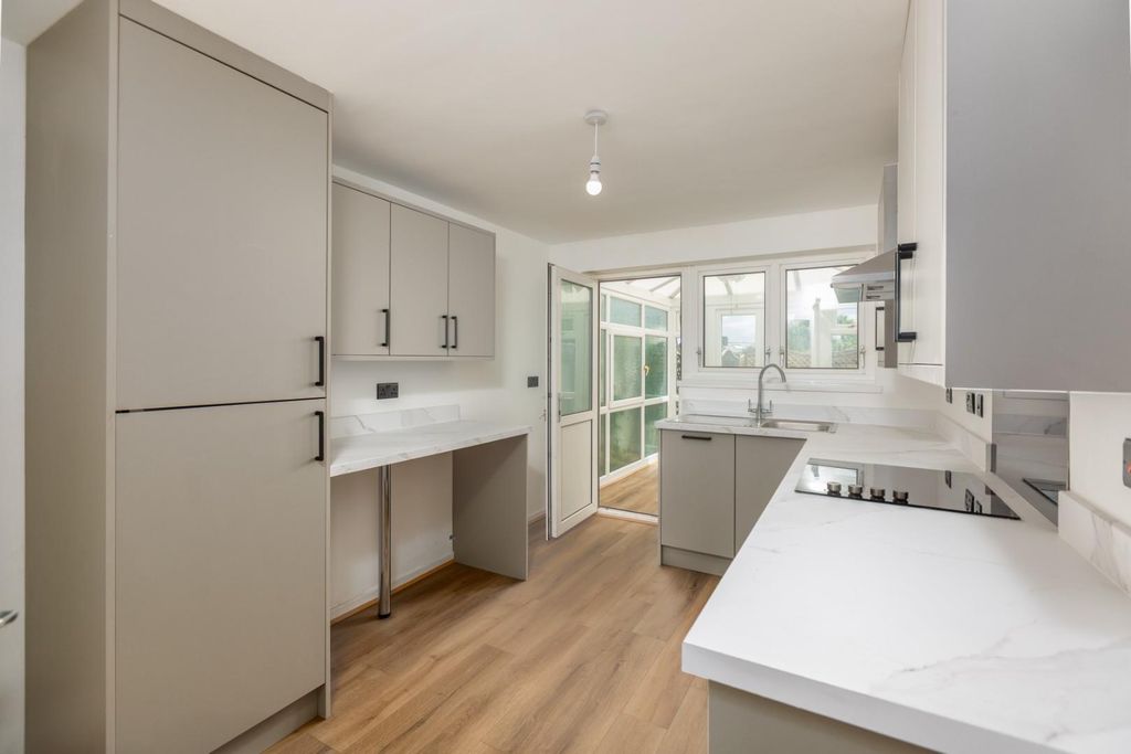 Property photo 2 of 35 Cz0A0365-Edit.Jpg