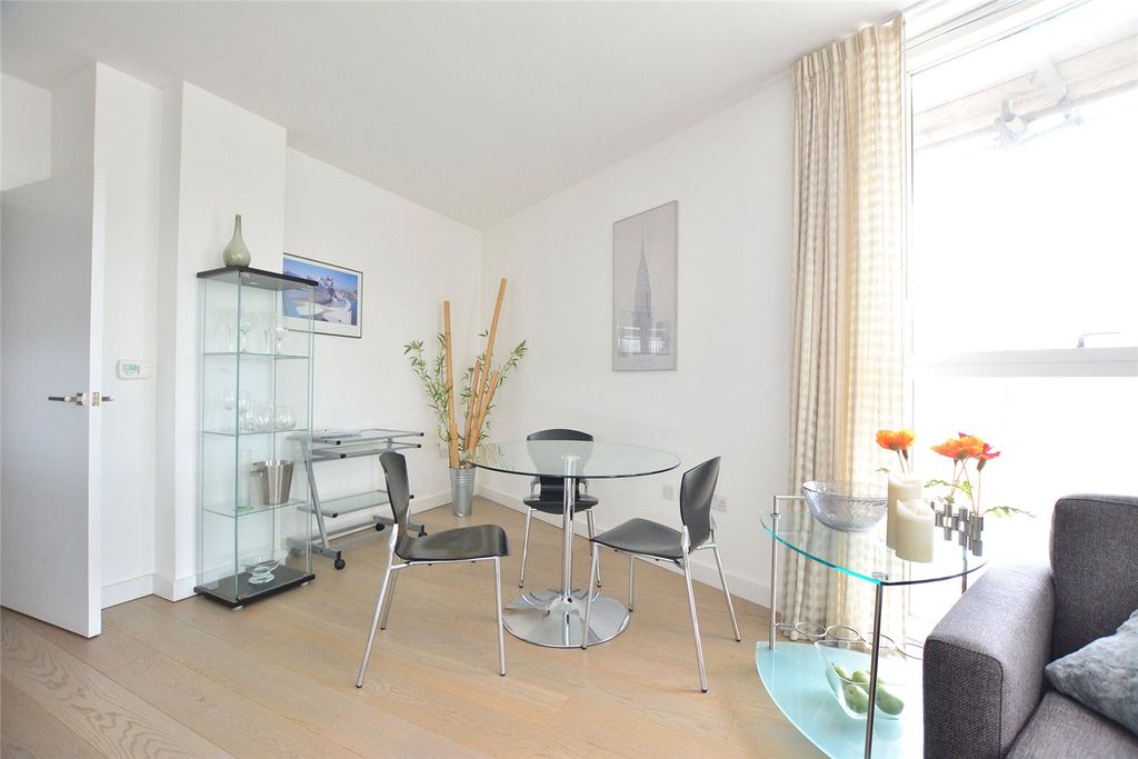 Property photo 3 of 13 Picture No. 18