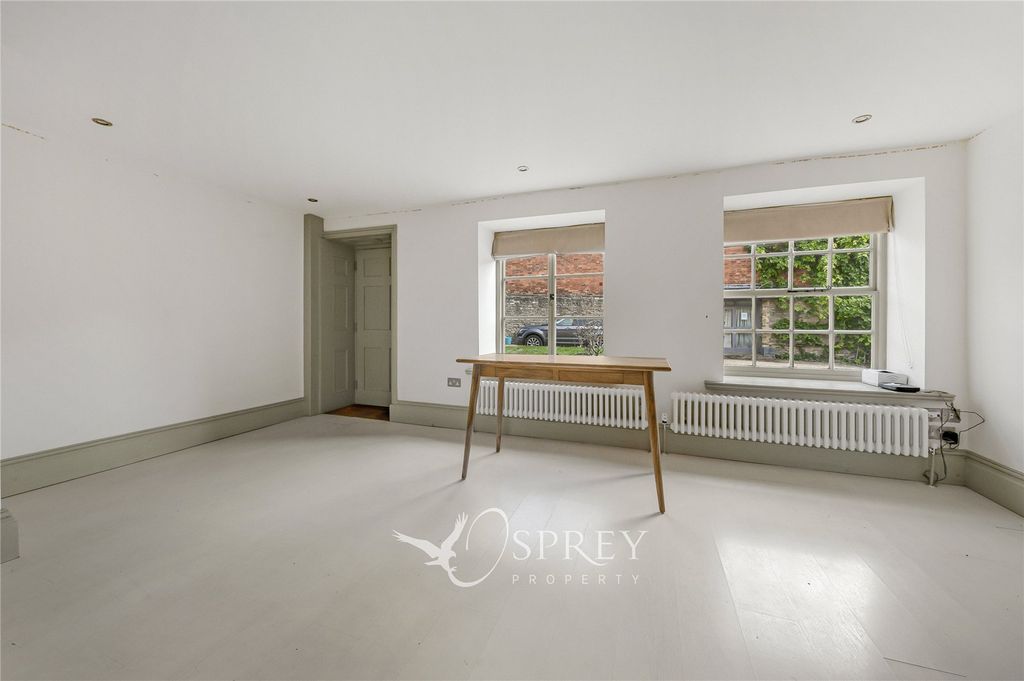 Property photo 3 of 11 Picture No. 25