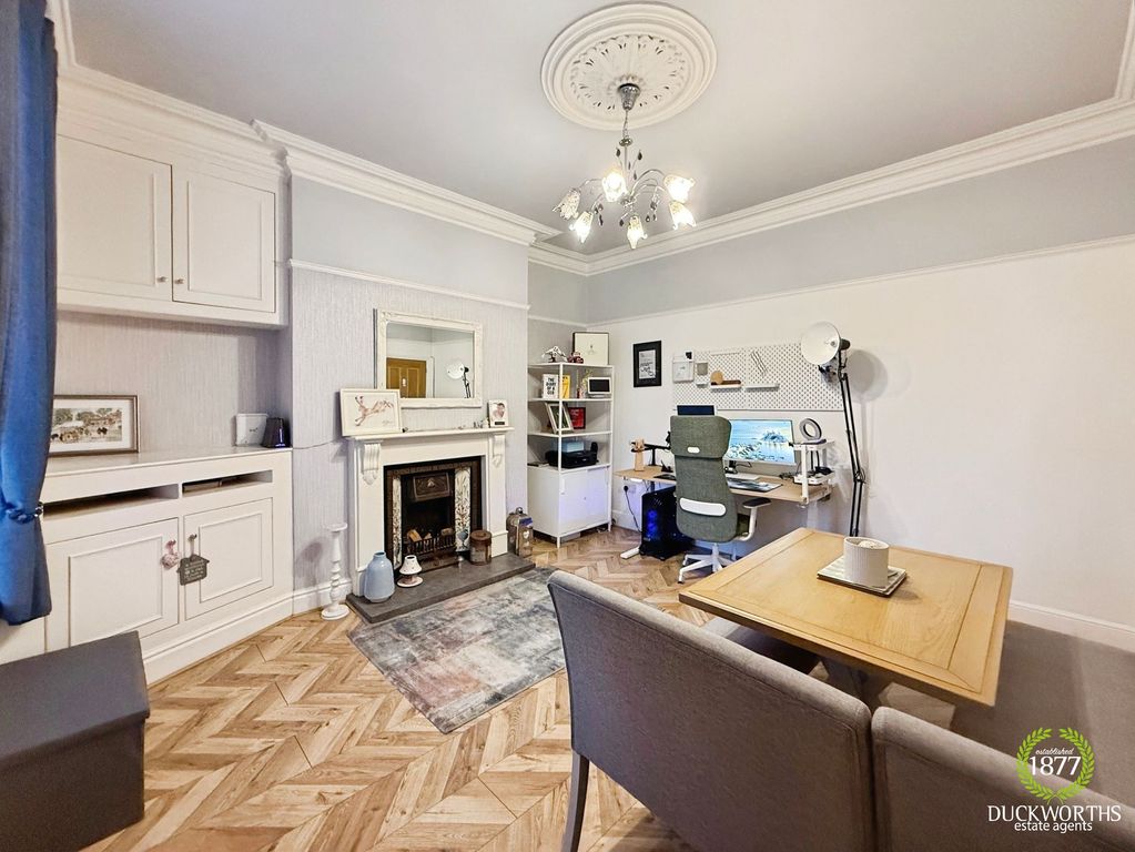 Property photo 3 of 36