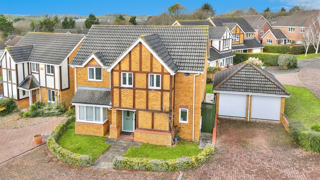 Property photo 1 of 17