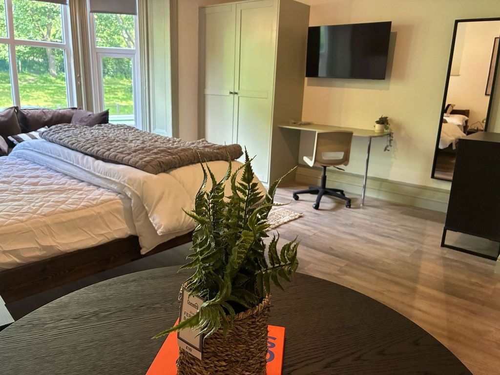 Property photo 1 of 5 Bright Master Bedroom With Desk And Scenic Views...