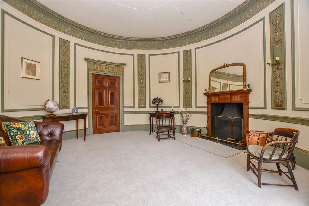 Property photo 2 of 21 Picture No. 24