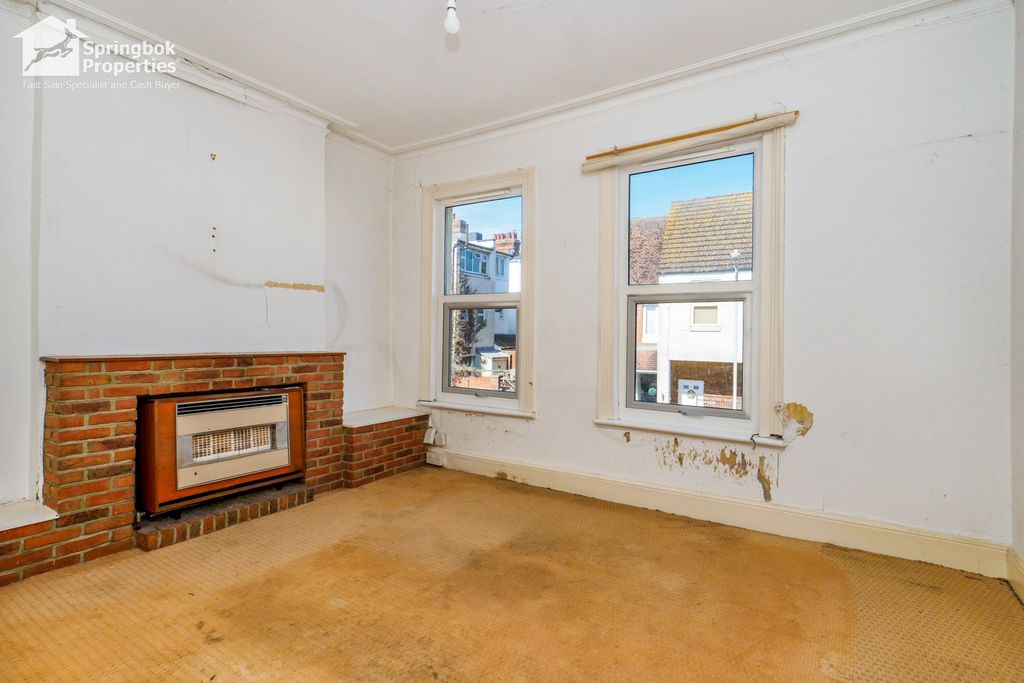 Property photo 3 of 14 Image 2