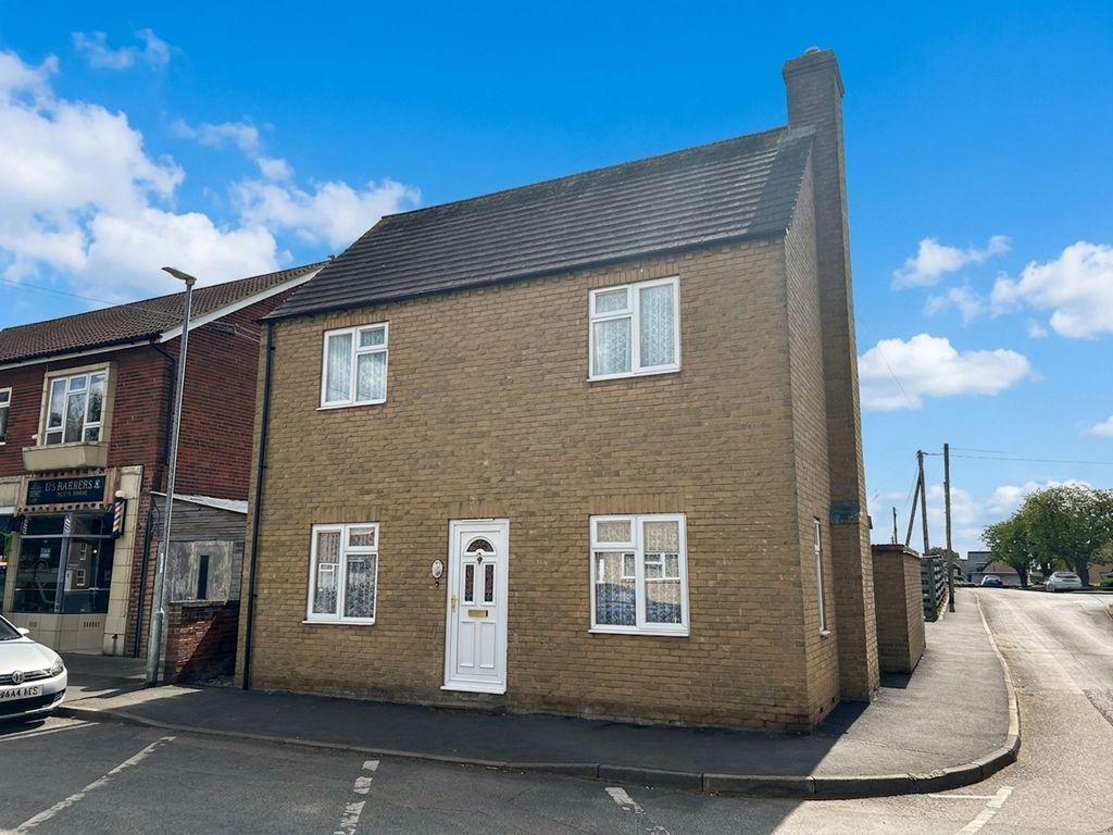 Property photo 1 of 12
